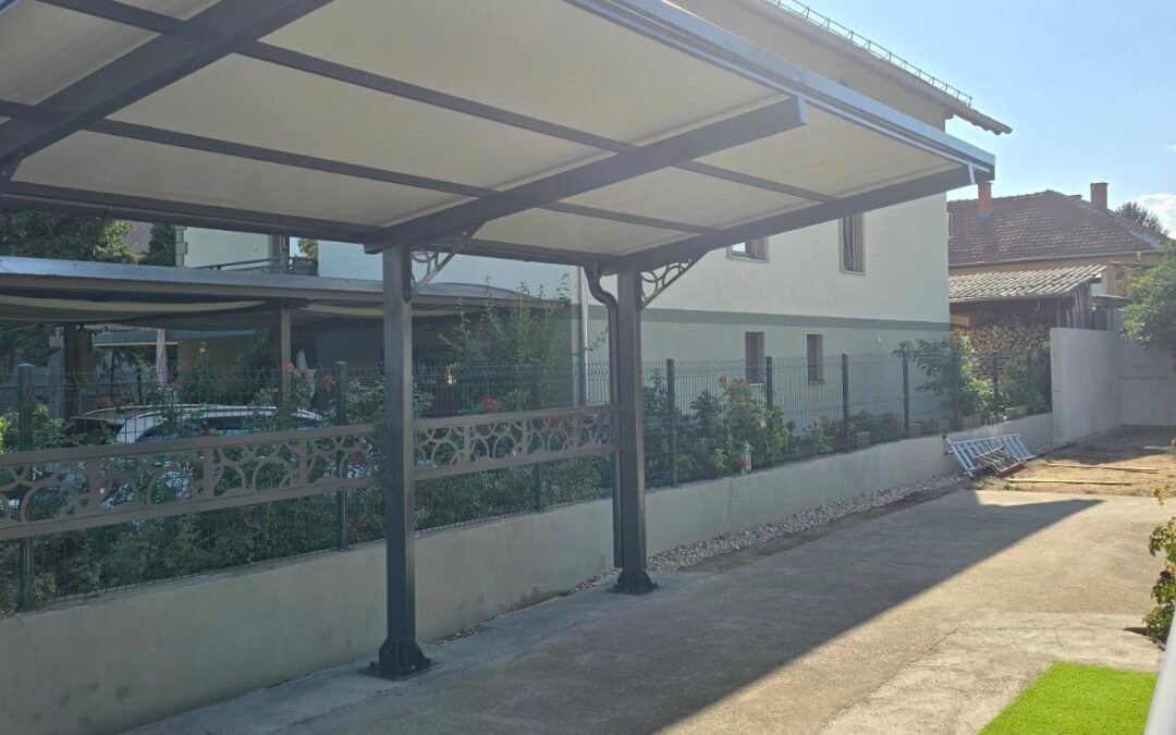 Samonoseća nadstrešnica za automobile